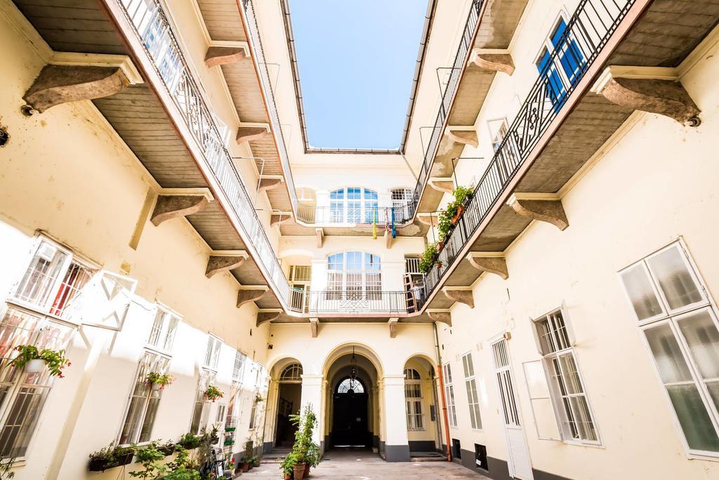 Mickey'S Chain Bridge Apartments Βουδαπέστη Εξωτερικό φωτογραφία